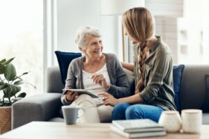 adult children with elderly parent